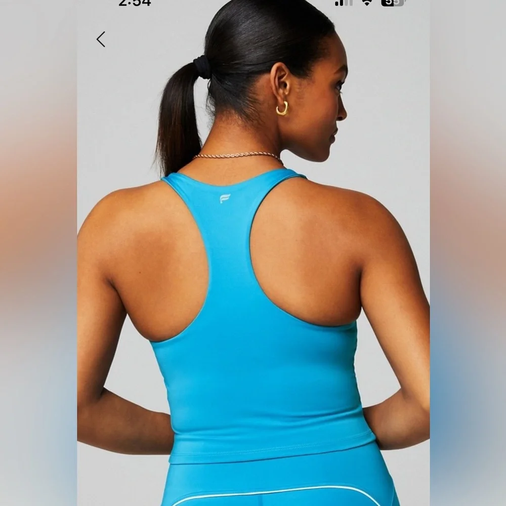 🔥Fabletics built in tank cropped - Picture 6 of 7
